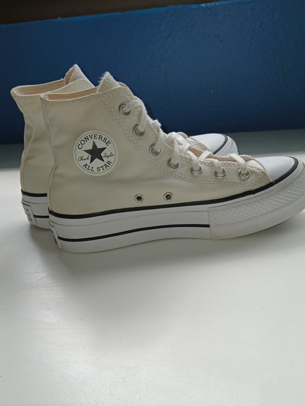 Converse Chuck Taylor All Star High Top Platform Sneakers Off-White Sz: 6
